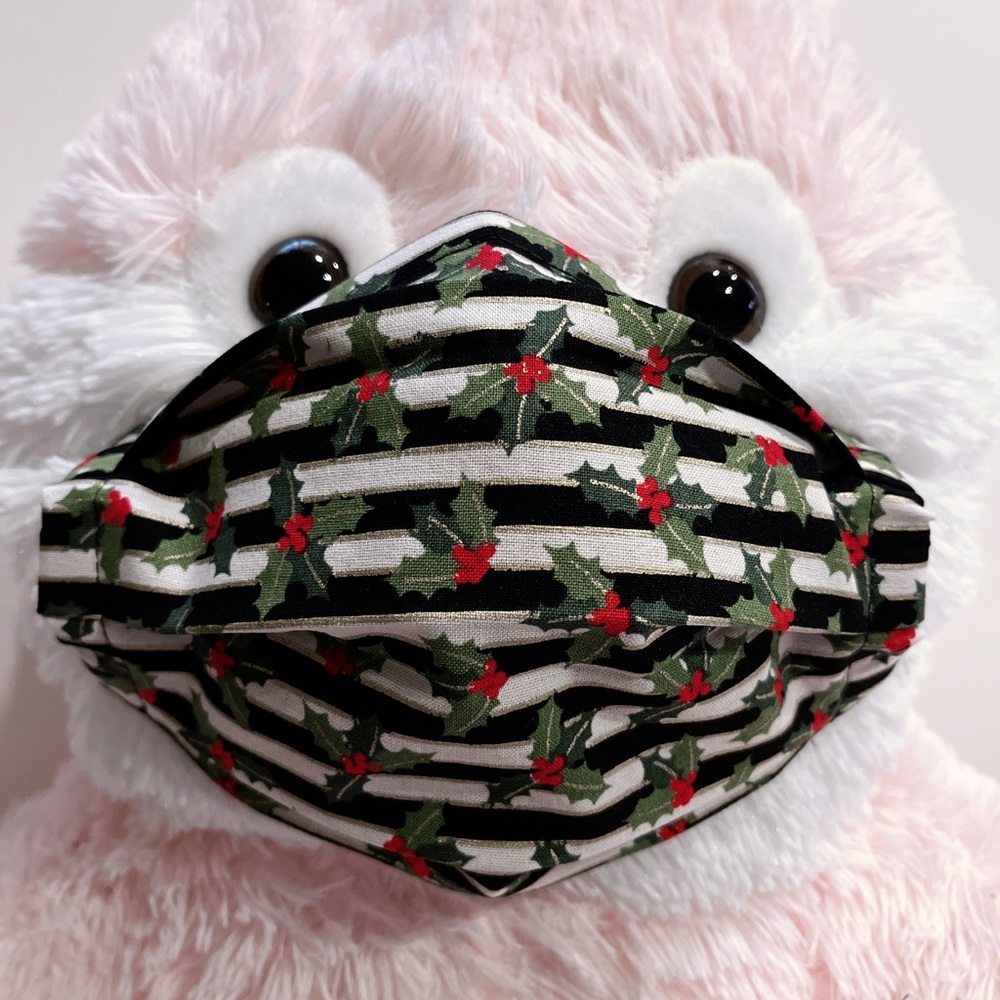 Face Mask Christmas Mistletoe
